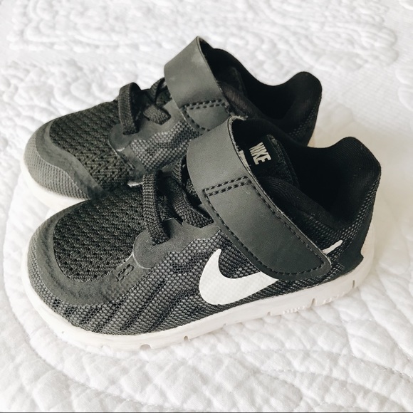 baby boy sneakers size 5